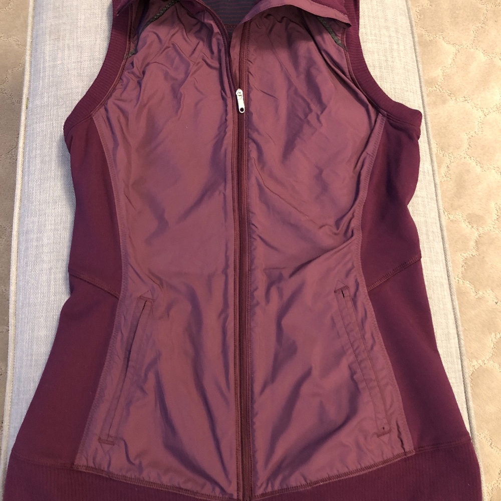 lululemon athletica Plum vest Size 2